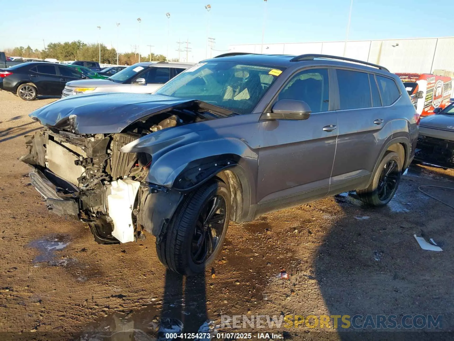 2 fotografías del automóvil dañado 1V2WP2CA7PC549921 VOLKSWAGEN ATLAS 2023