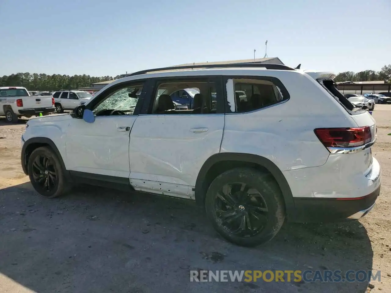 2 fotografías del automóvil dañado 1V2WR2CA1PC530856 VOLKSWAGEN ATLAS 2023