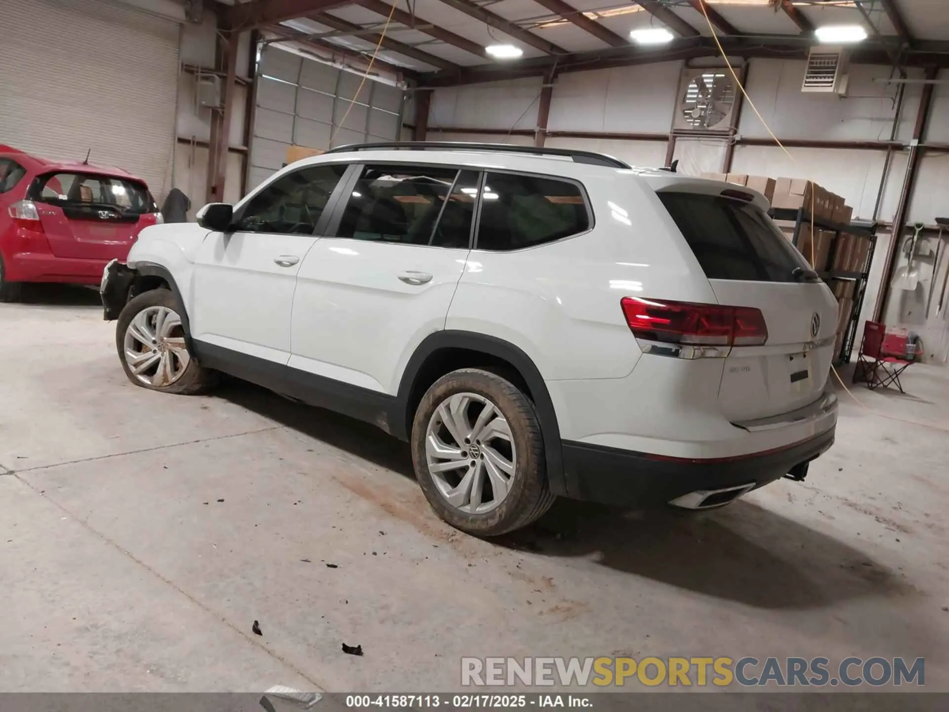 3 fotografías del automóvil dañado 1V2WR2CA2PC530932 VOLKSWAGEN ATLAS 2023