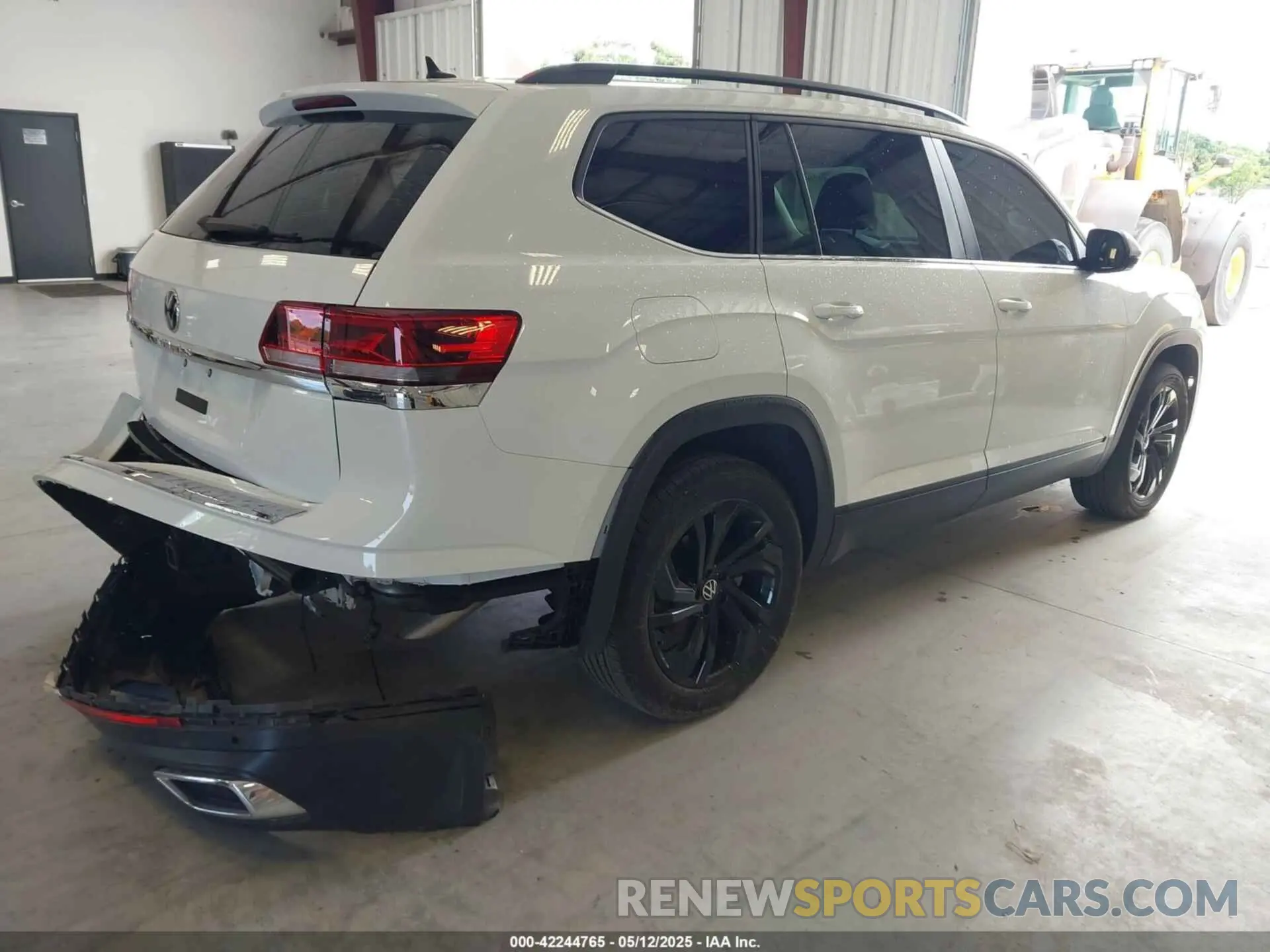 4 fotografías del automóvil dañado 1V2WR2CA4PC555542 VOLKSWAGEN ATLAS 2023