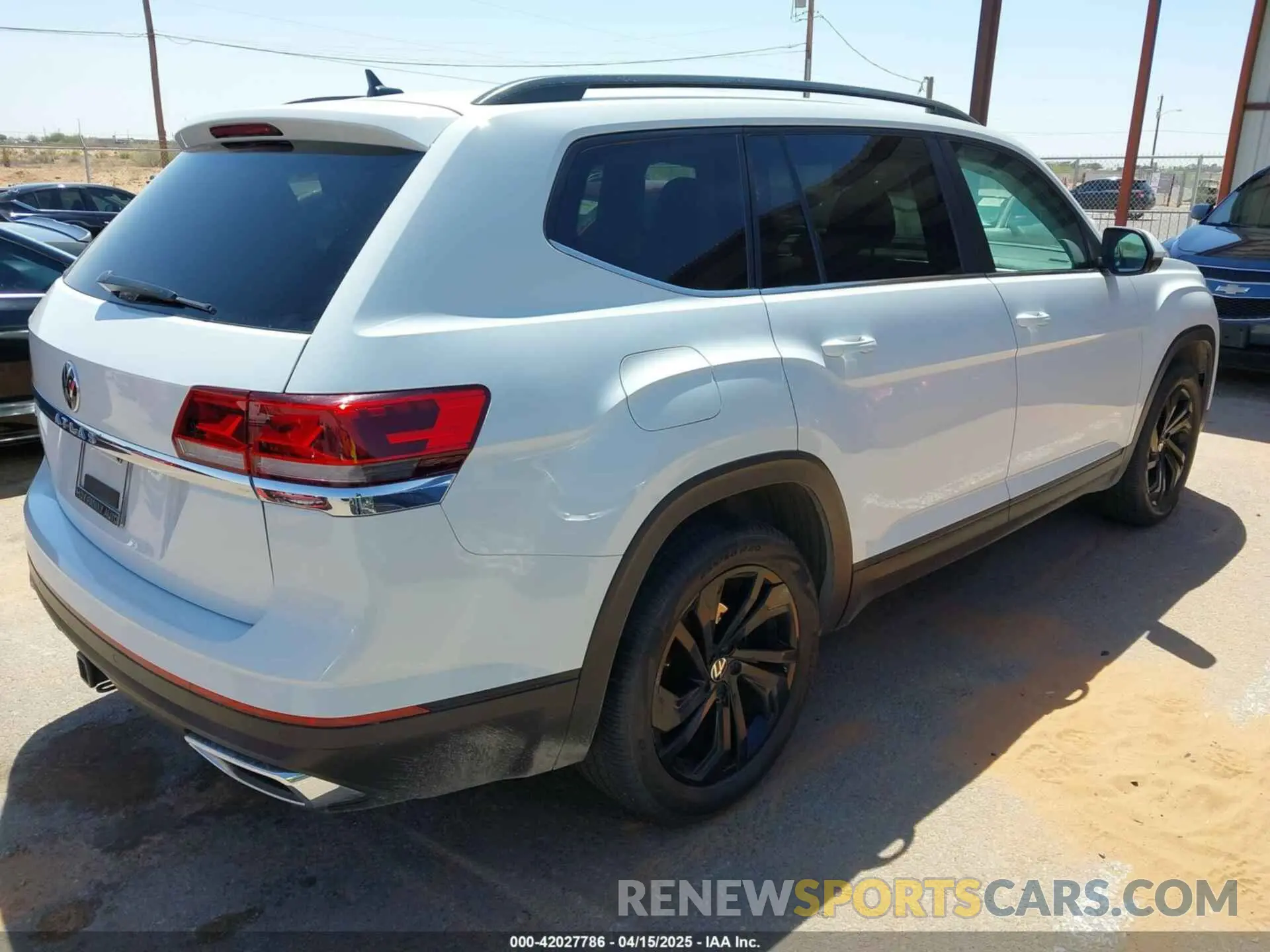 4 fotografías del automóvil dañado 1V2WR2CA5PC525708 VOLKSWAGEN ATLAS 2023
