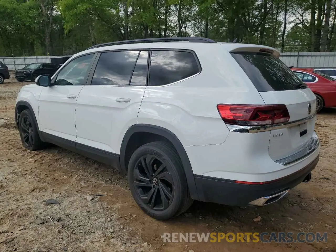 2 fotografías del automóvil dañado 1V2WR2CA5PC557834 VOLKSWAGEN ATLAS 2023