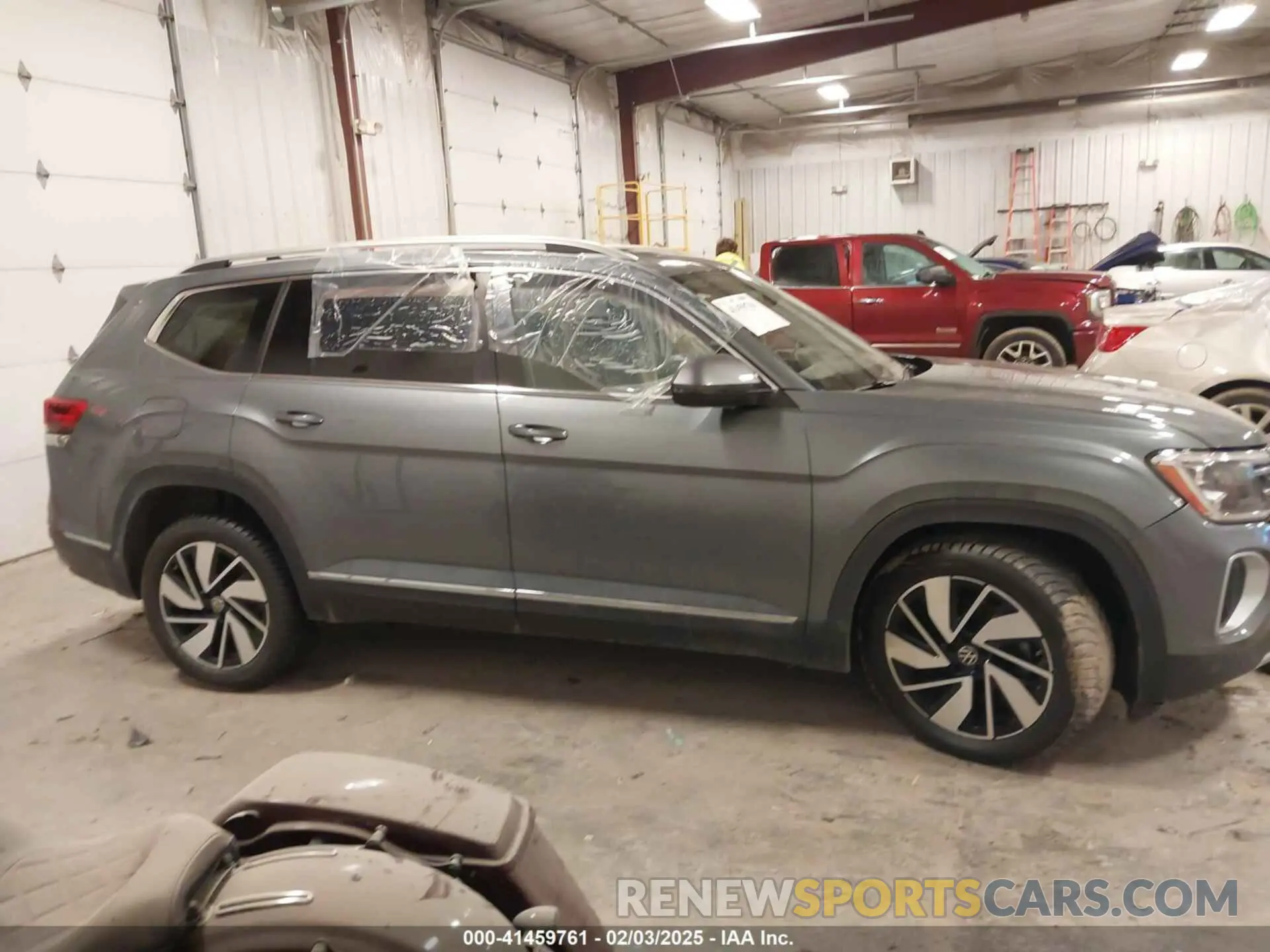 13 fotografías del automóvil dañado 1V2BR2CA3RC612928 VOLKSWAGEN ATLAS 2024