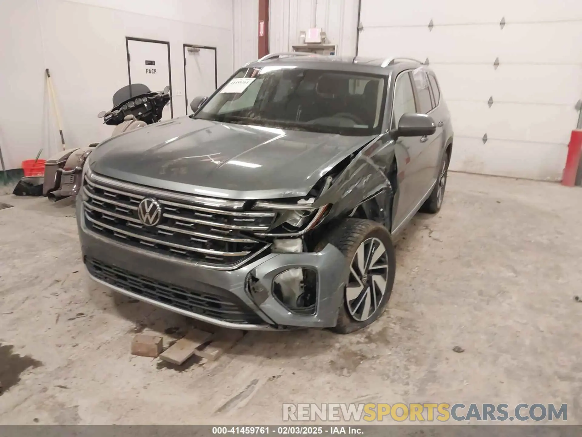 2 fotografías del automóvil dañado 1V2BR2CA3RC612928 VOLKSWAGEN ATLAS 2024