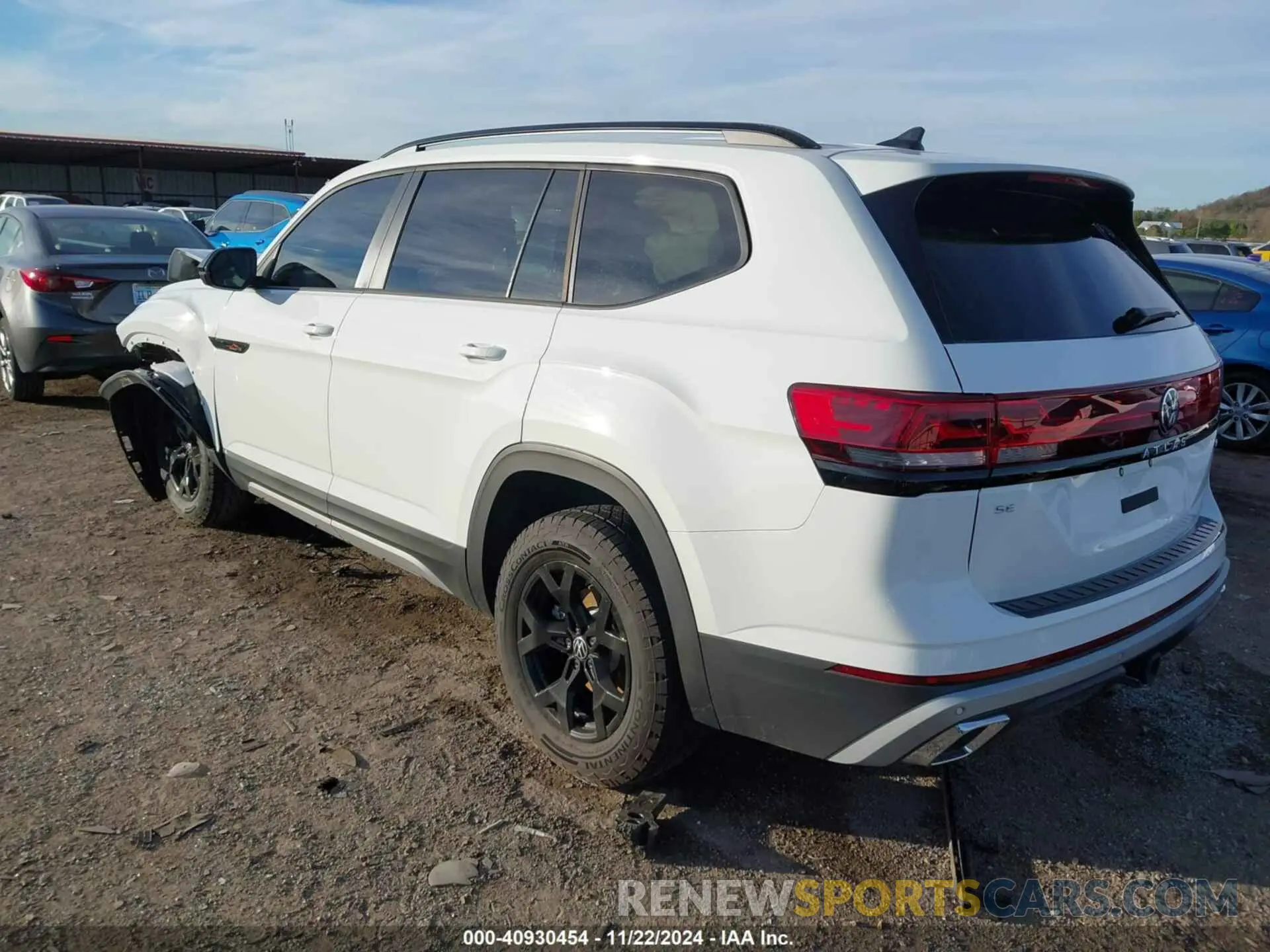 3 fotografías del automóvil dañado 1V2CR2CA0RC601261 VOLKSWAGEN ATLAS 2024