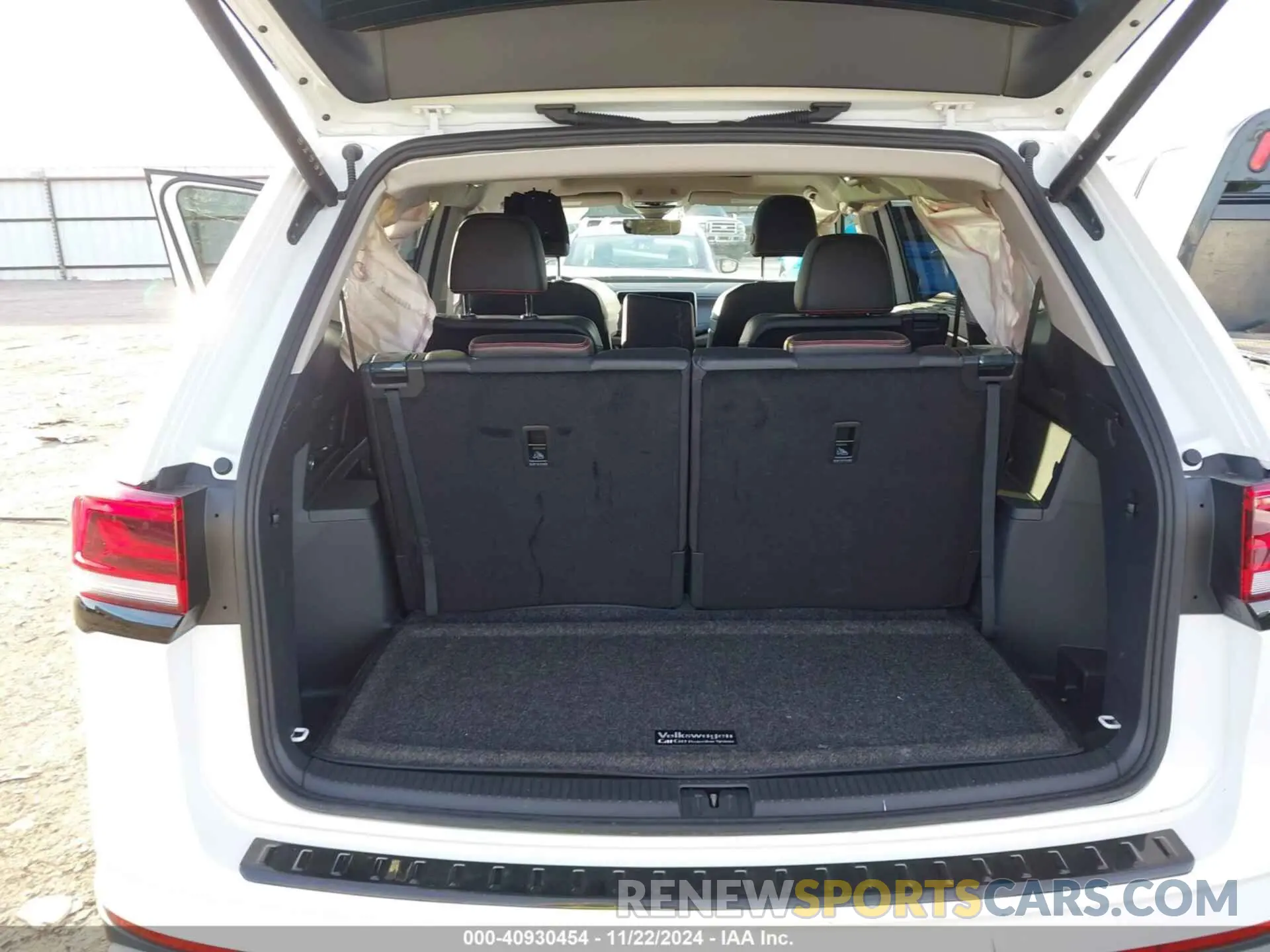 8 fotografías del automóvil dañado 1V2CR2CA0RC601261 VOLKSWAGEN ATLAS 2024