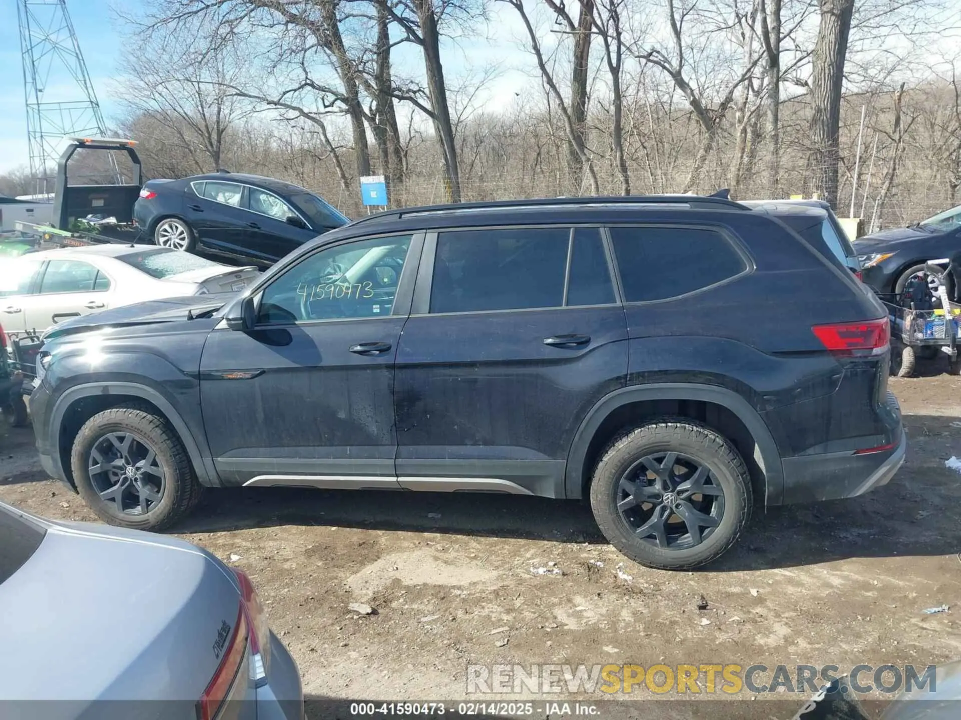 14 fotografías del automóvil dañado 1V2CR2CA1RC579660 VOLKSWAGEN ATLAS 2024