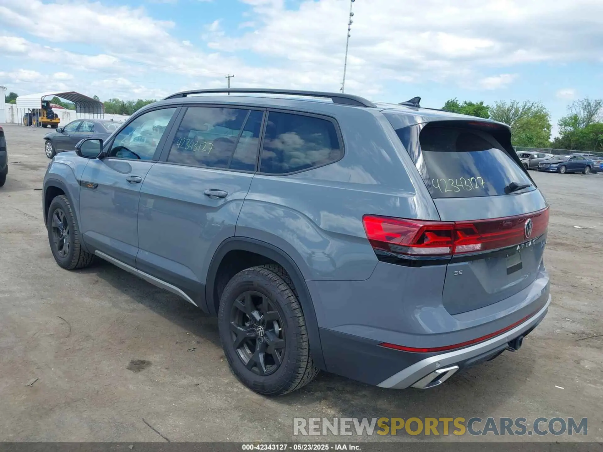 3 fotografías del automóvil dañado 1V2CR2CA8RC561771 VOLKSWAGEN ATLAS 2024