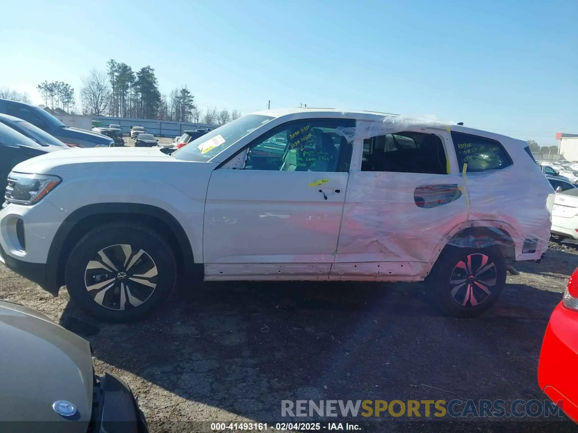 14 fotografías del automóvil dañado 1V2DR2CA6RC583790 VOLKSWAGEN ATLAS 2024