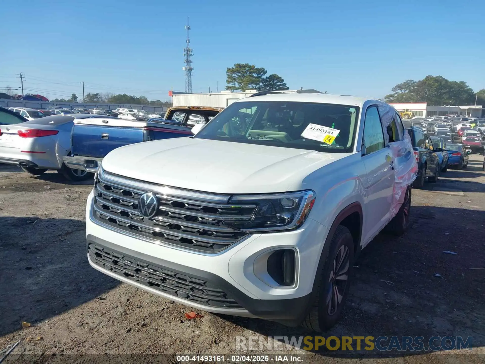 2 fotografías del automóvil dañado 1V2DR2CA6RC583790 VOLKSWAGEN ATLAS 2024