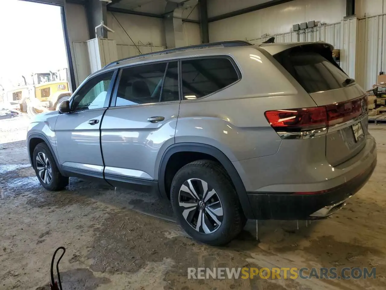 2 fotografías del automóvil dañado 1V2DR2CA7RC621933 VOLKSWAGEN ATLAS 2024