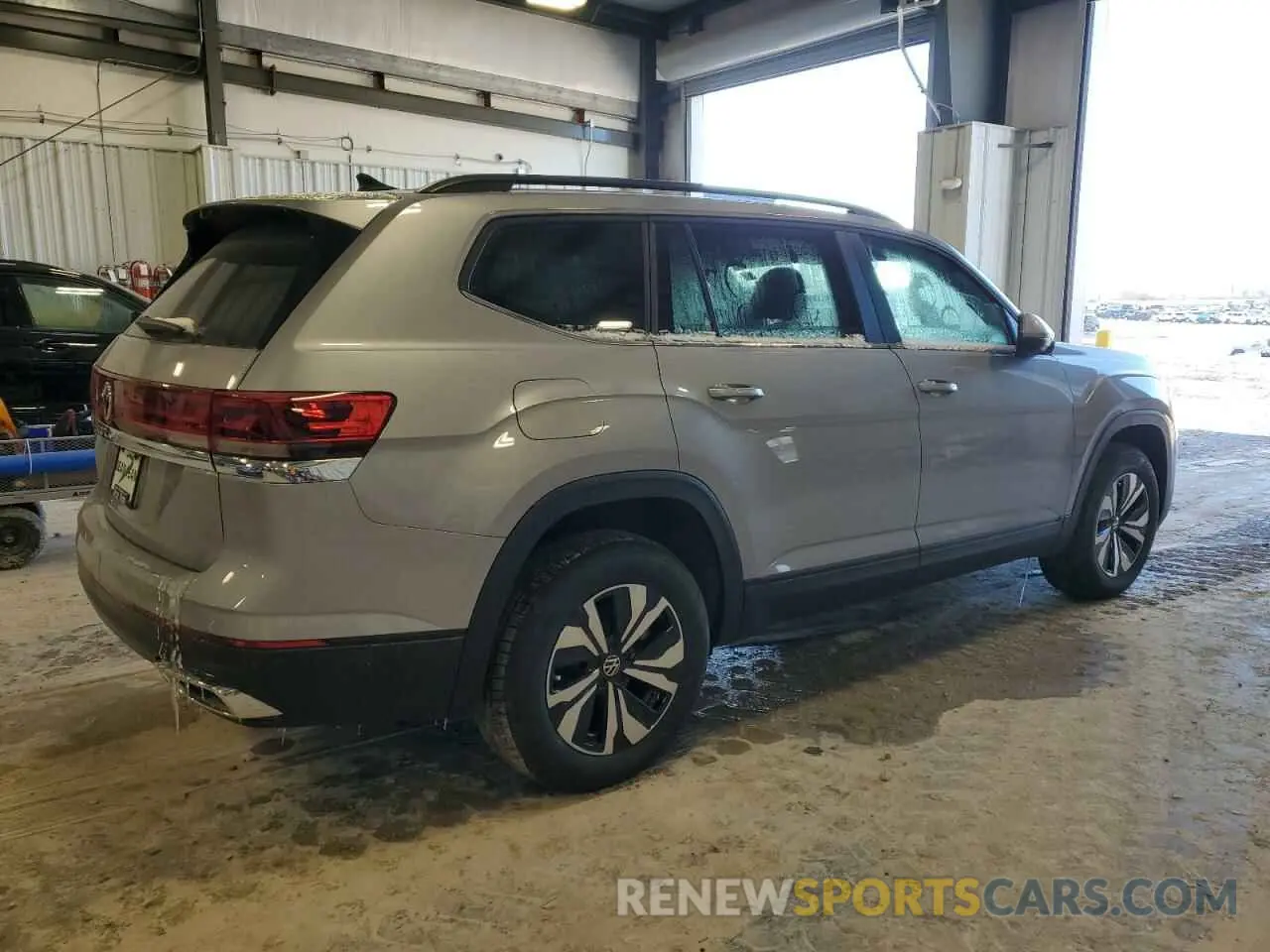 3 fotografías del automóvil dañado 1V2DR2CA7RC621933 VOLKSWAGEN ATLAS 2024