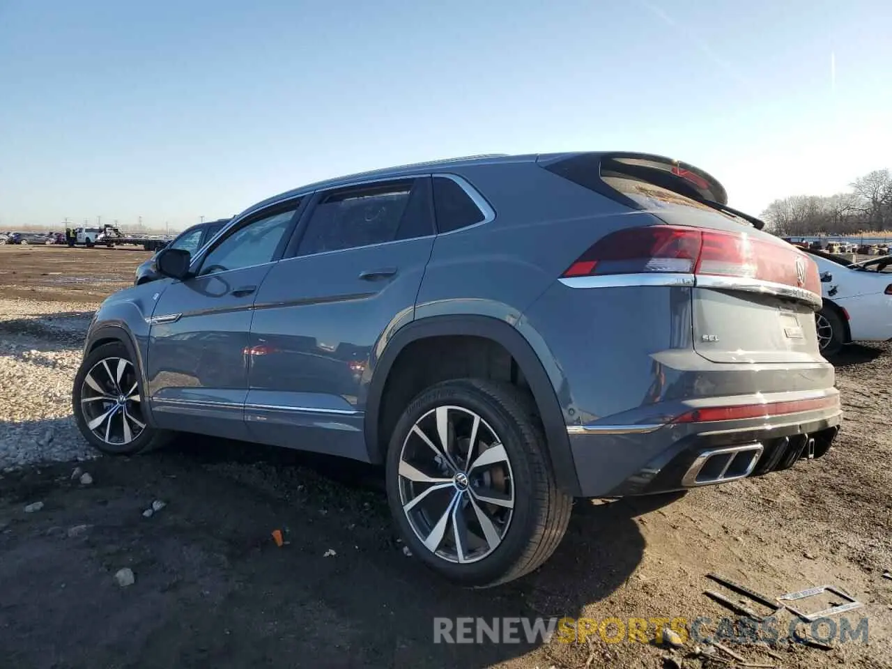 2 fotografías del automóvil dañado 1V2FE2CA4RC251030 VOLKSWAGEN ATLAS 2024