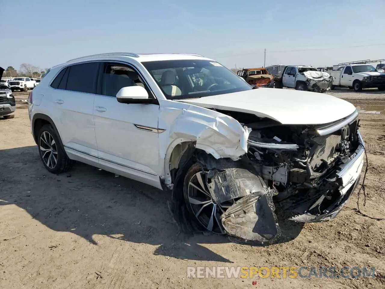 4 fotografías del automóvil dañado 1V2FE2CA7RC219611 VOLKSWAGEN ATLAS 2024