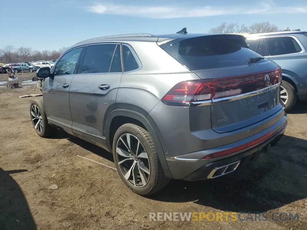 2 fotografías del automóvil dañado 1V2FE2CA8RC209296 VOLKSWAGEN ATLAS 2024