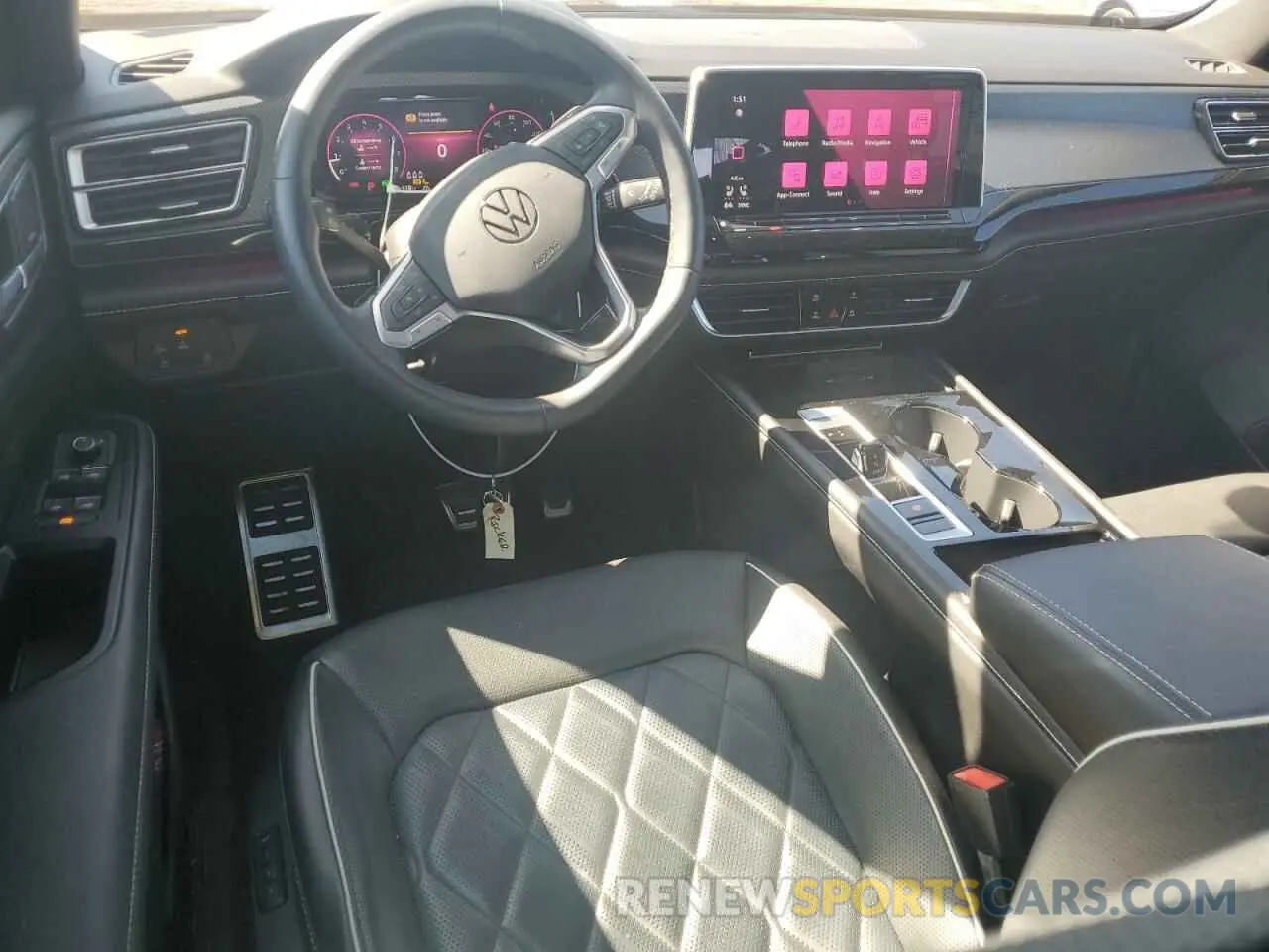 8 fotografías del automóvil dañado 1V2FE2CA8RC209296 VOLKSWAGEN ATLAS 2024