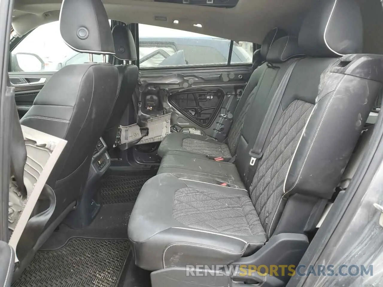 11 fotografías del automóvil dañado 1V2FR2CA1RC520945 VOLKSWAGEN ATLAS 2024