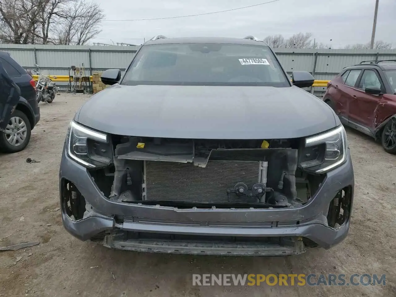 5 fotografías del automóvil dañado 1V2FR2CA1RC520945 VOLKSWAGEN ATLAS 2024
