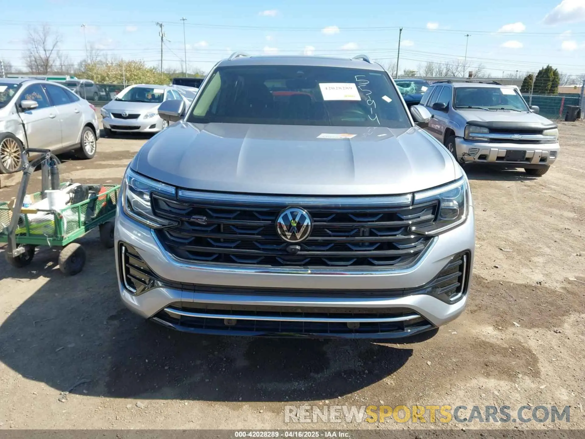 13 fotografías del automóvil dañado 1V2FR2CA2RC551914 VOLKSWAGEN ATLAS 2024