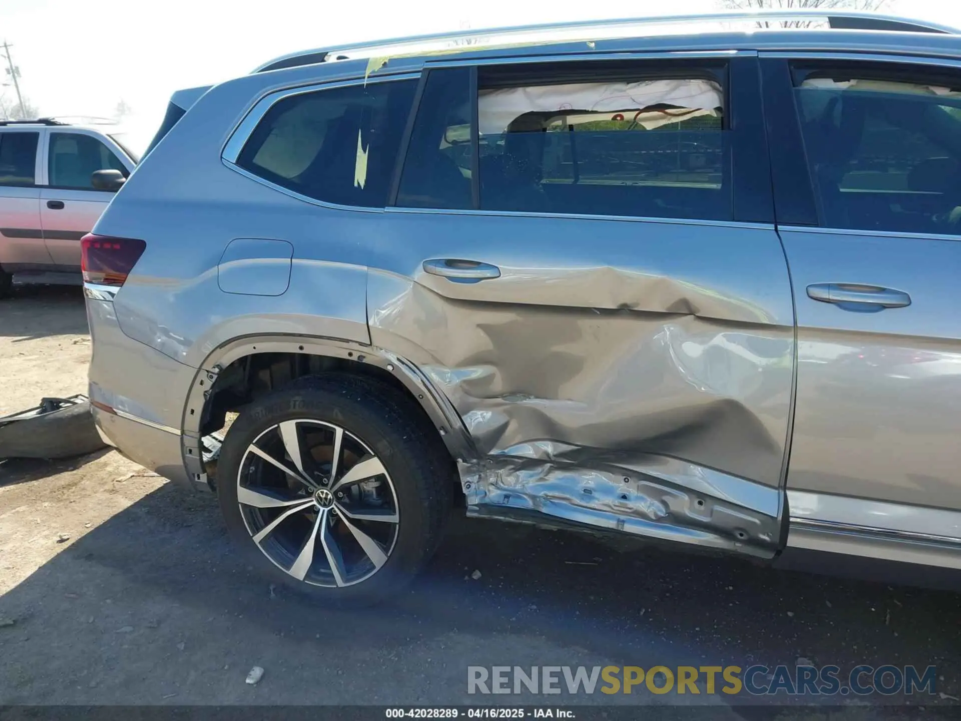6 fotografías del automóvil dañado 1V2FR2CA2RC551914 VOLKSWAGEN ATLAS 2024