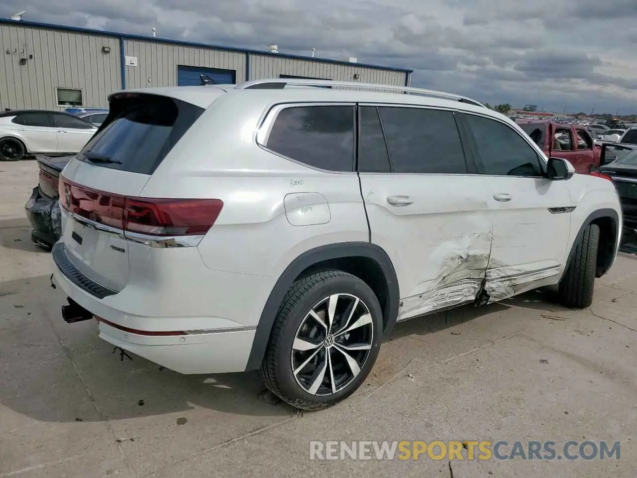 3 fotografías del automóvil dañado 1V2FR2CA3RC574070 VOLKSWAGEN ATLAS 2024