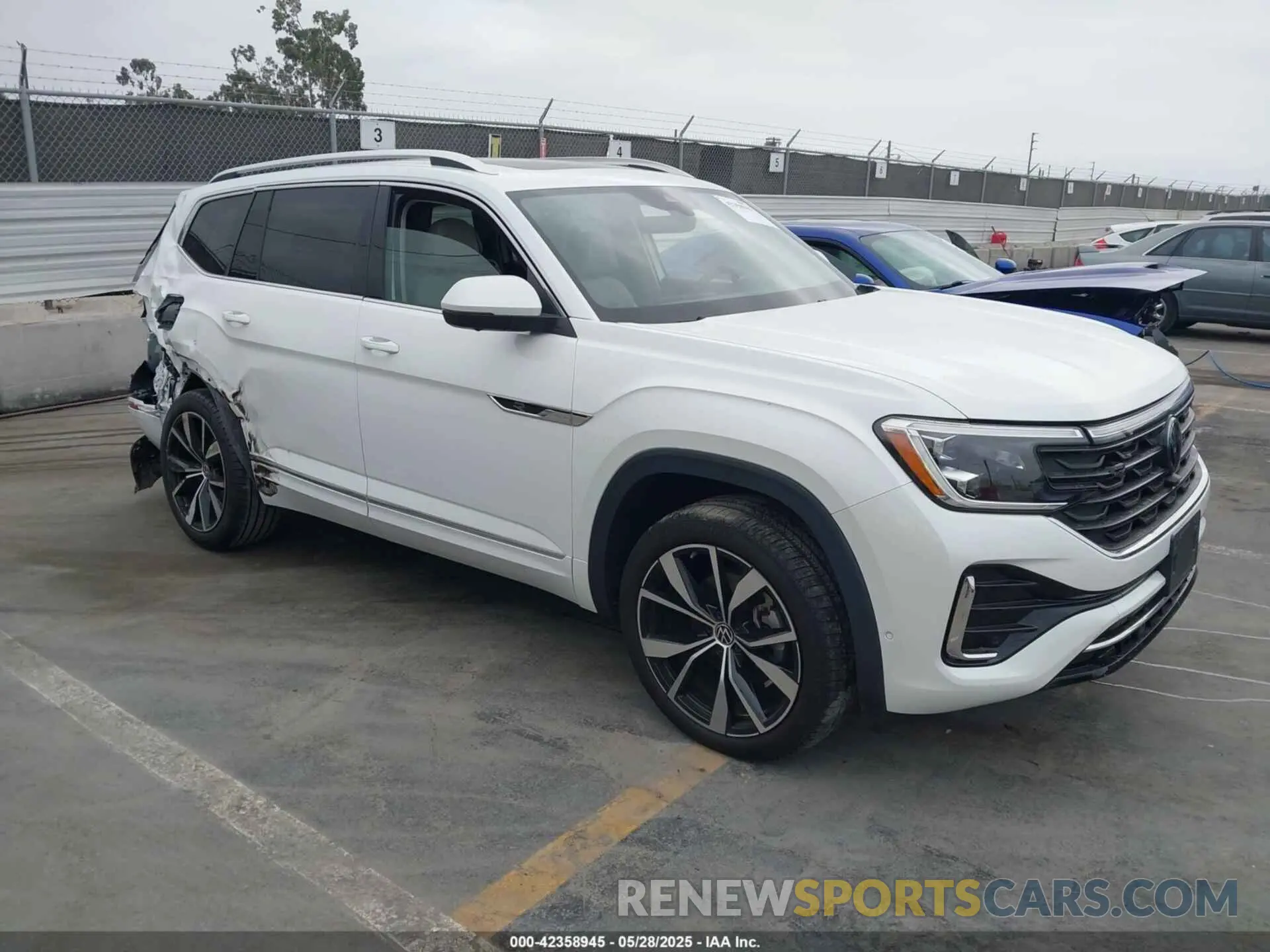 1 fotografías del automóvil dañado 1V2FR2CA7RC543176 VOLKSWAGEN ATLAS 2024