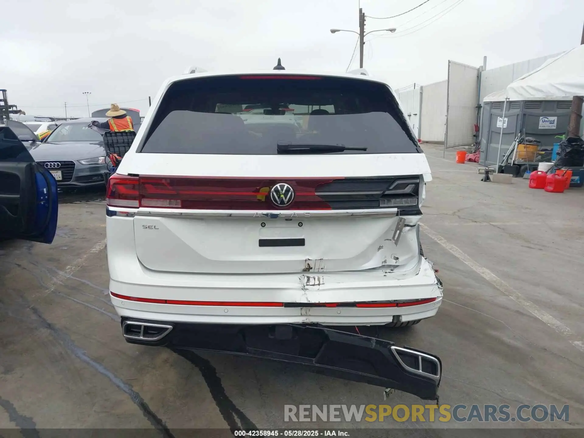 16 fotografías del automóvil dañado 1V2FR2CA7RC543176 VOLKSWAGEN ATLAS 2024
