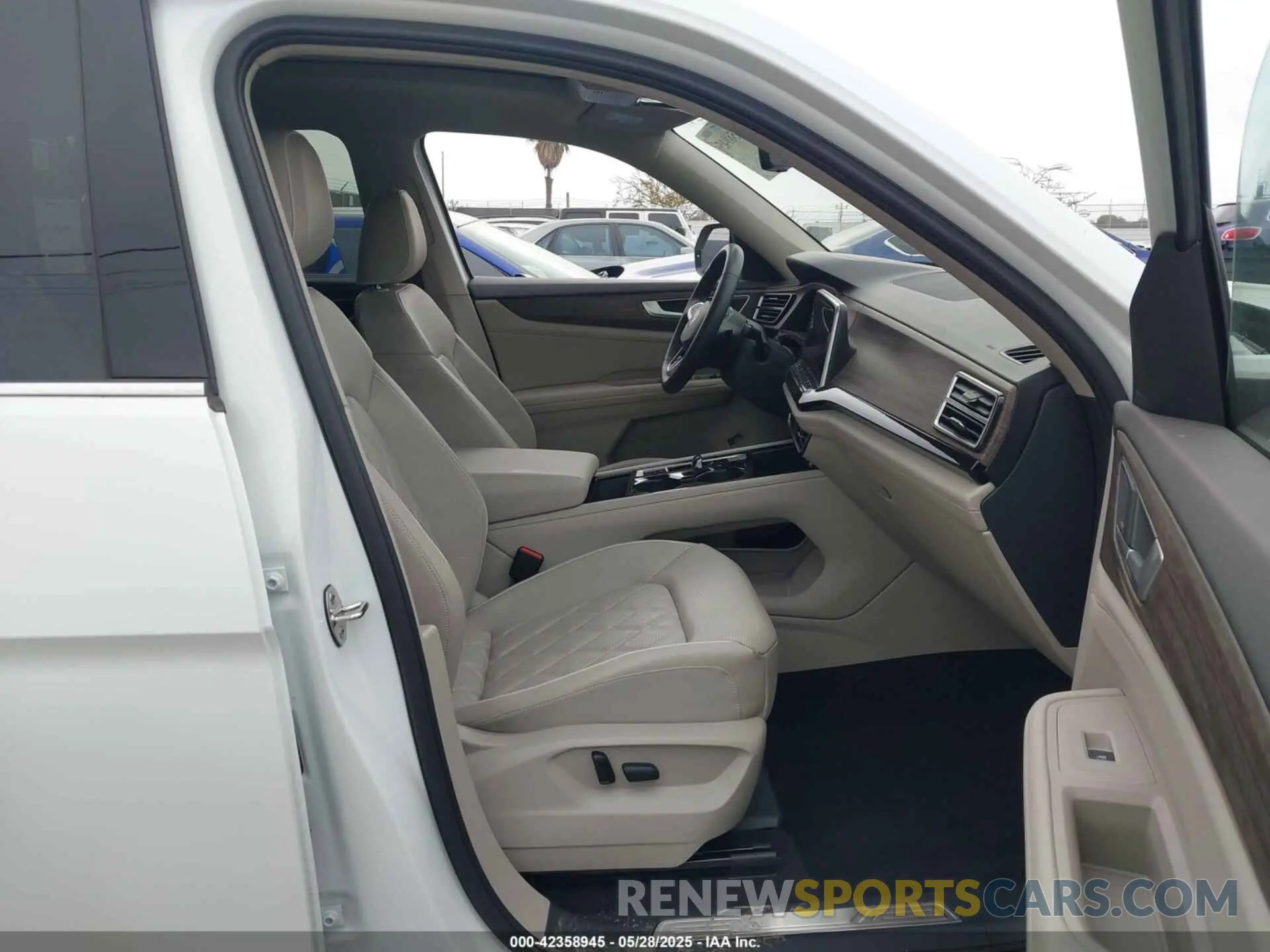 5 fotografías del automóvil dañado 1V2FR2CA7RC543176 VOLKSWAGEN ATLAS 2024