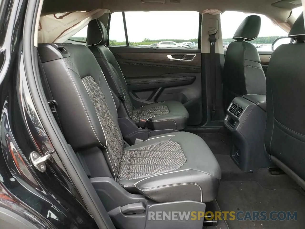 11 fotografías del automóvil dañado 1V2FR2CA8RC516083 VOLKSWAGEN ATLAS 2024