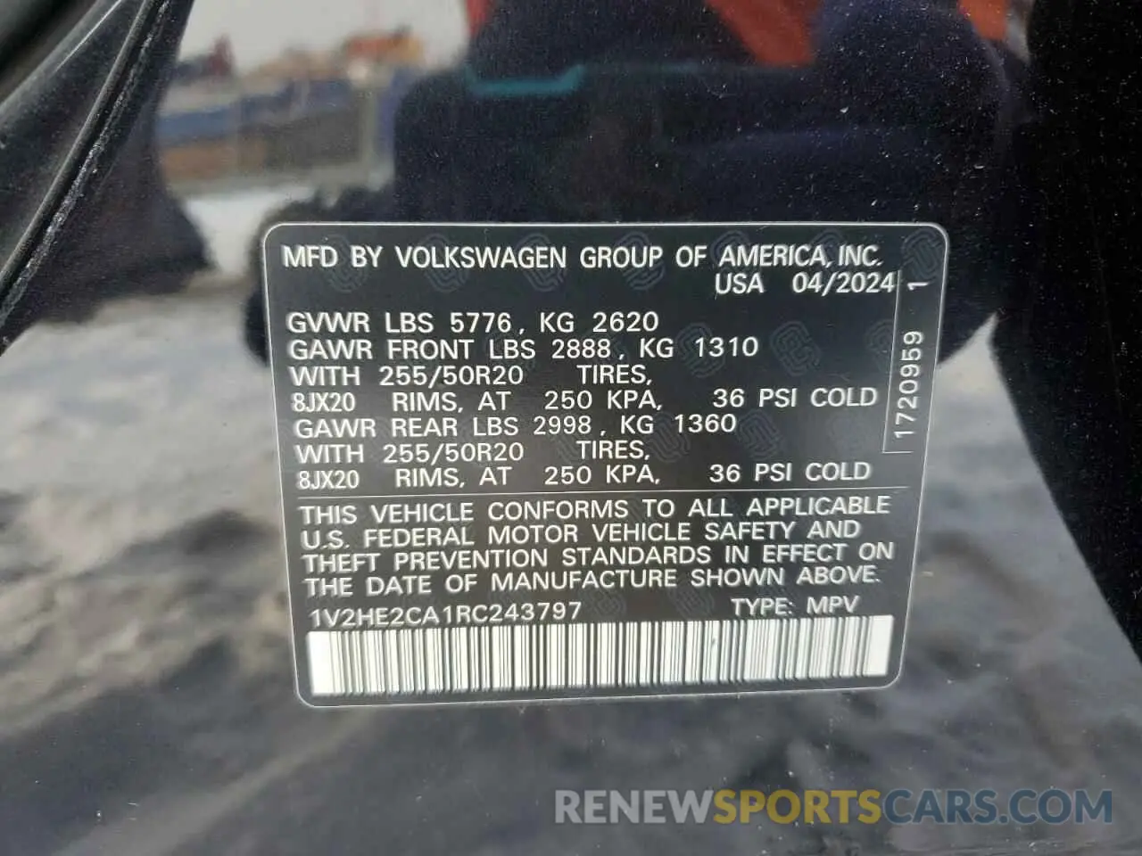 13 fotografías del automóvil dañado 1V2HE2CA1RC243797 VOLKSWAGEN ATLAS 2024