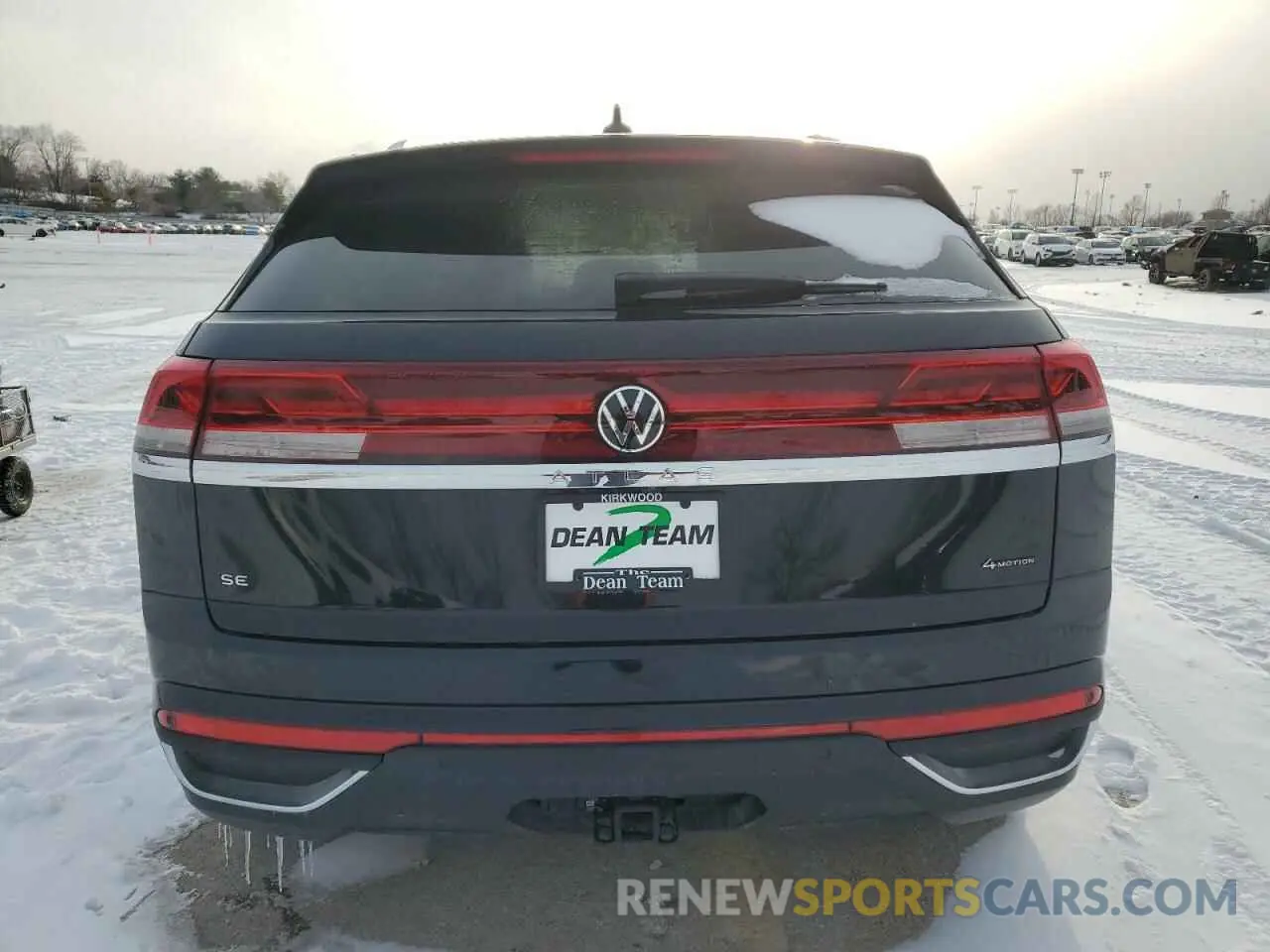 6 fotografías del automóvil dañado 1V2HE2CA1RC243797 VOLKSWAGEN ATLAS 2024