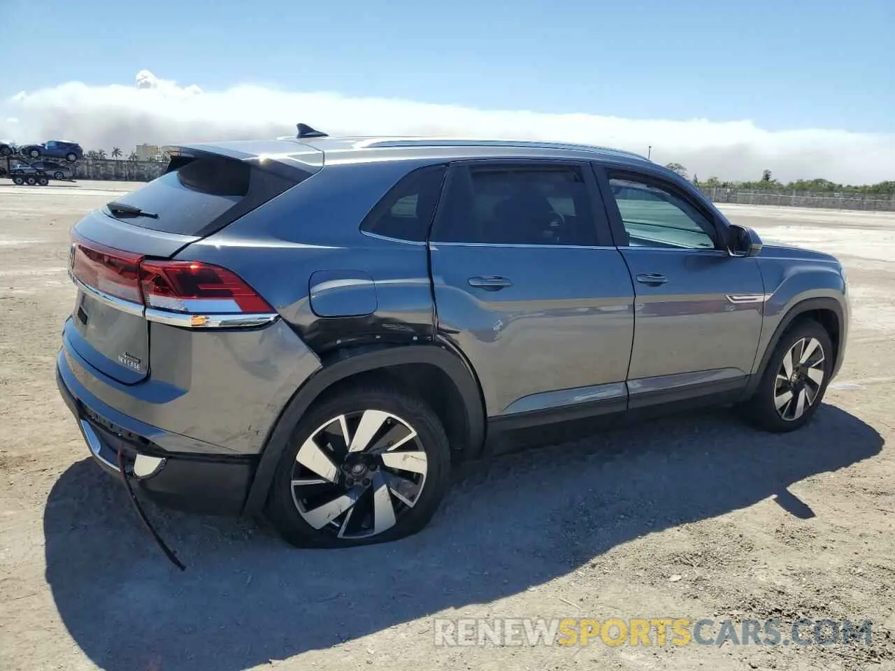3 fotografías del automóvil dañado 1V2HE2CA2RC245574 VOLKSWAGEN ATLAS 2024