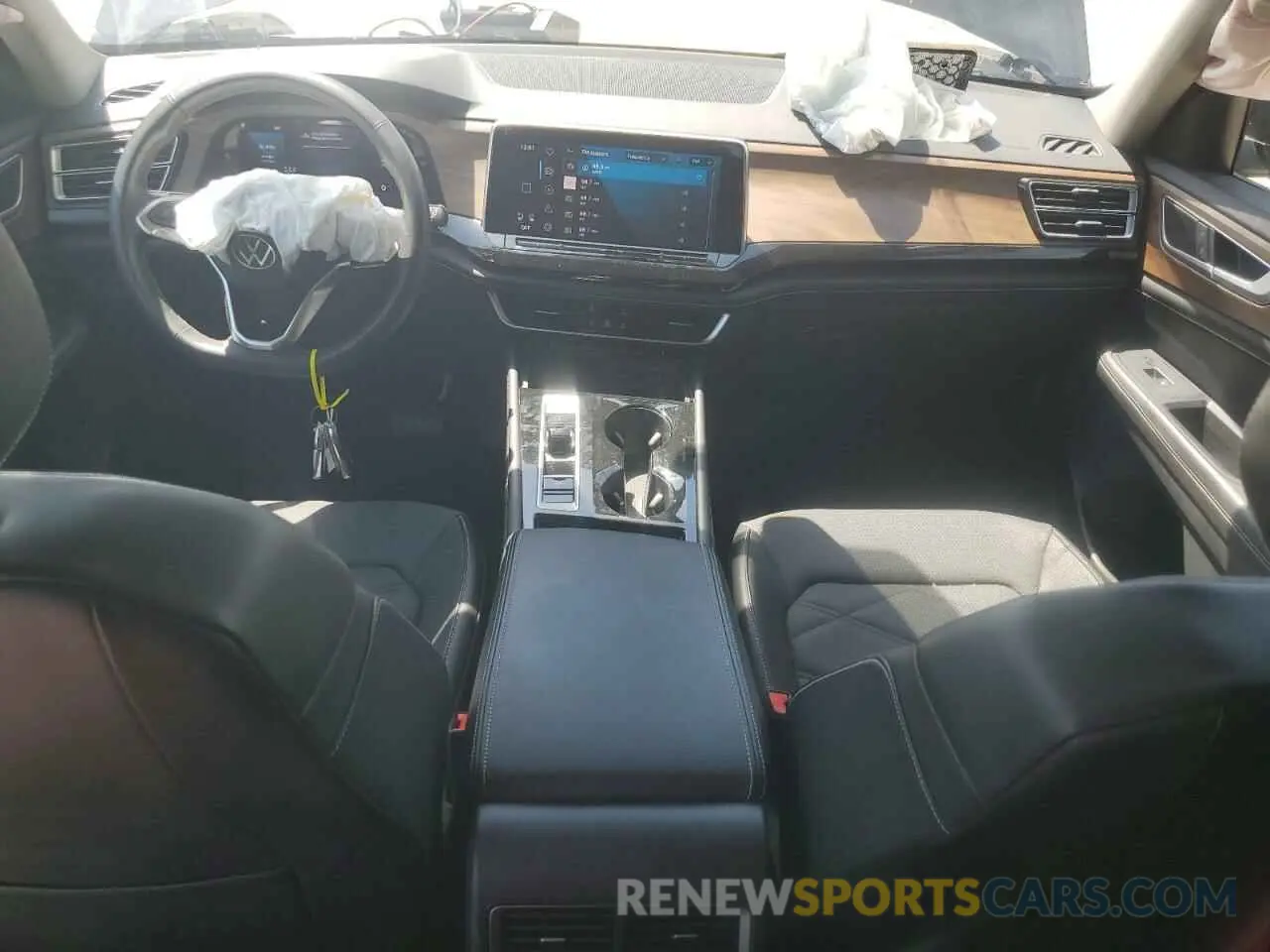 8 fotografías del automóvil dañado 1V2HR2CA1RC565781 VOLKSWAGEN ATLAS 2024
