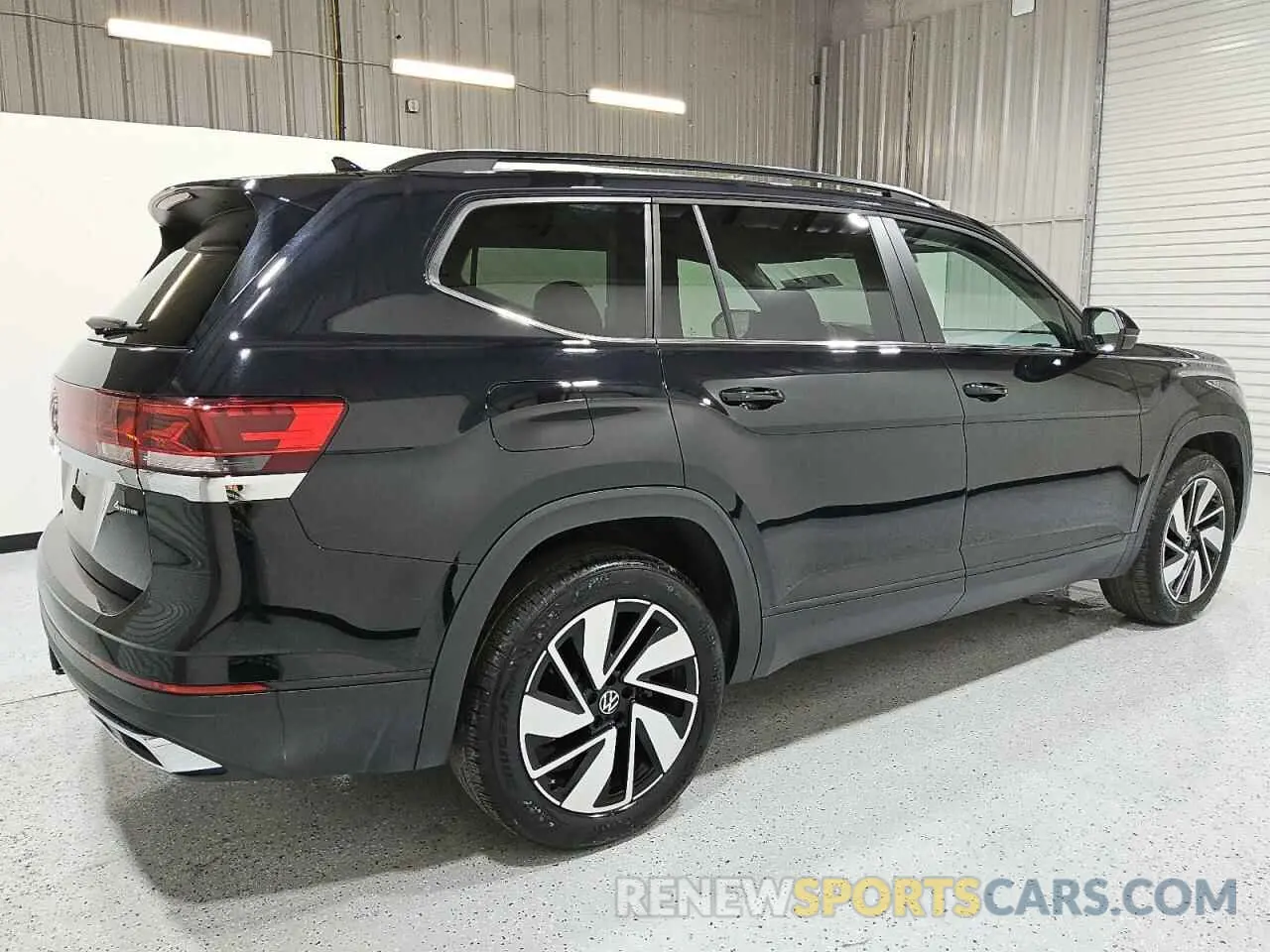 3 fotografías del automóvil dañado 1V2HR2CA3RC539232 VOLKSWAGEN ATLAS 2024