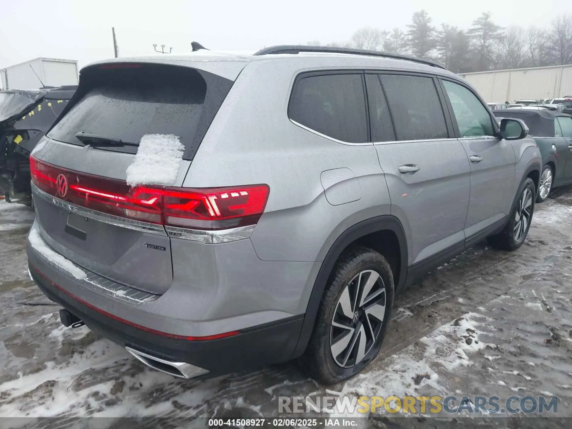 4 fotografías del automóvil dañado 1V2HR2CA5RC573575 VOLKSWAGEN ATLAS 2024