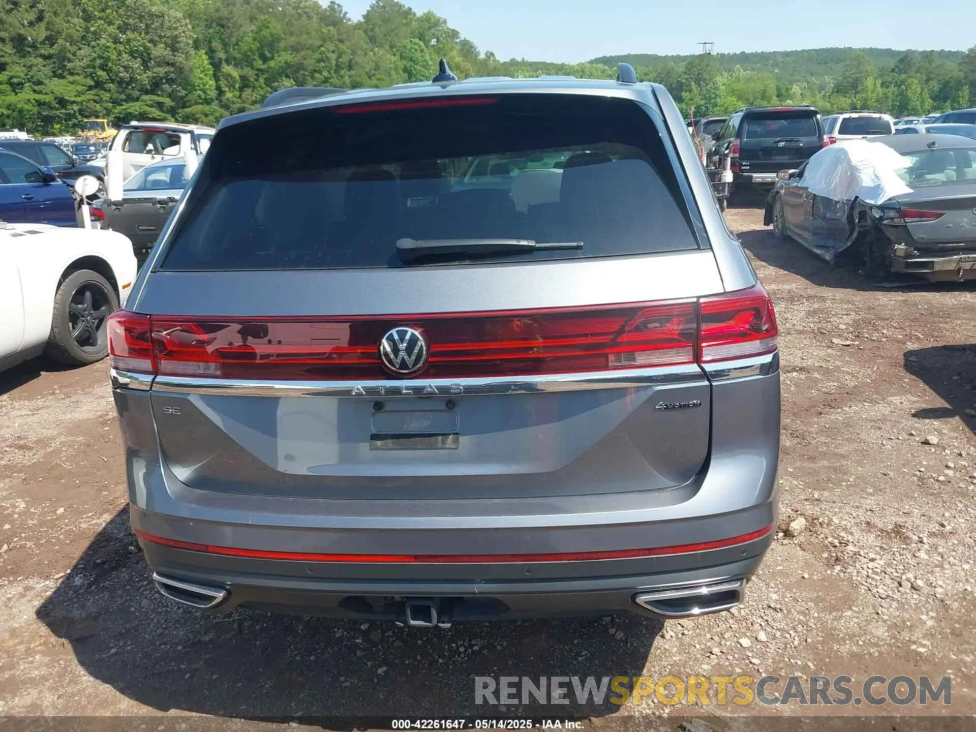 15 fotografías del automóvil dañado 1V2HR2CA8RC535094 VOLKSWAGEN ATLAS 2024