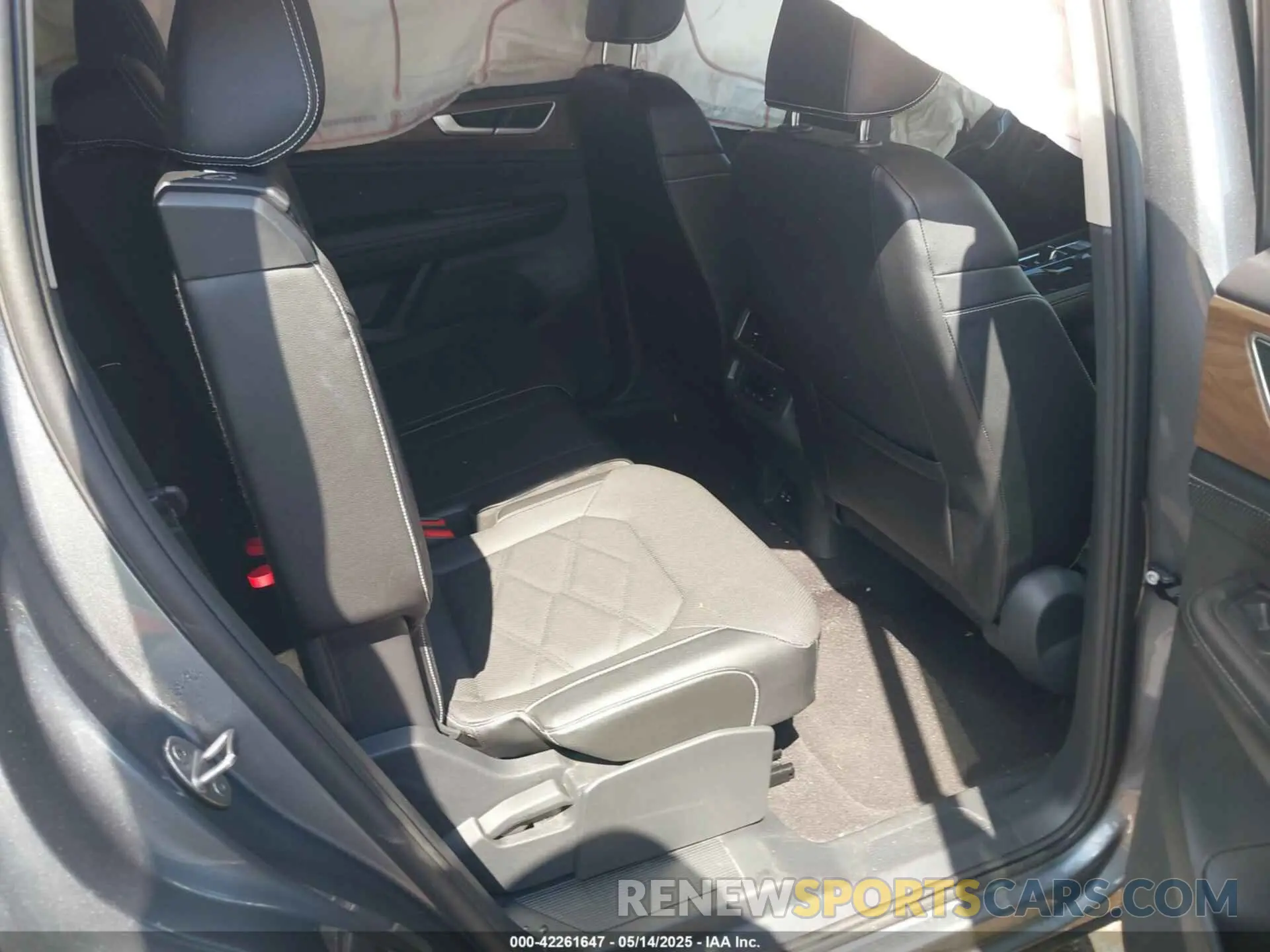 8 fotografías del automóvil dañado 1V2HR2CA8RC535094 VOLKSWAGEN ATLAS 2024