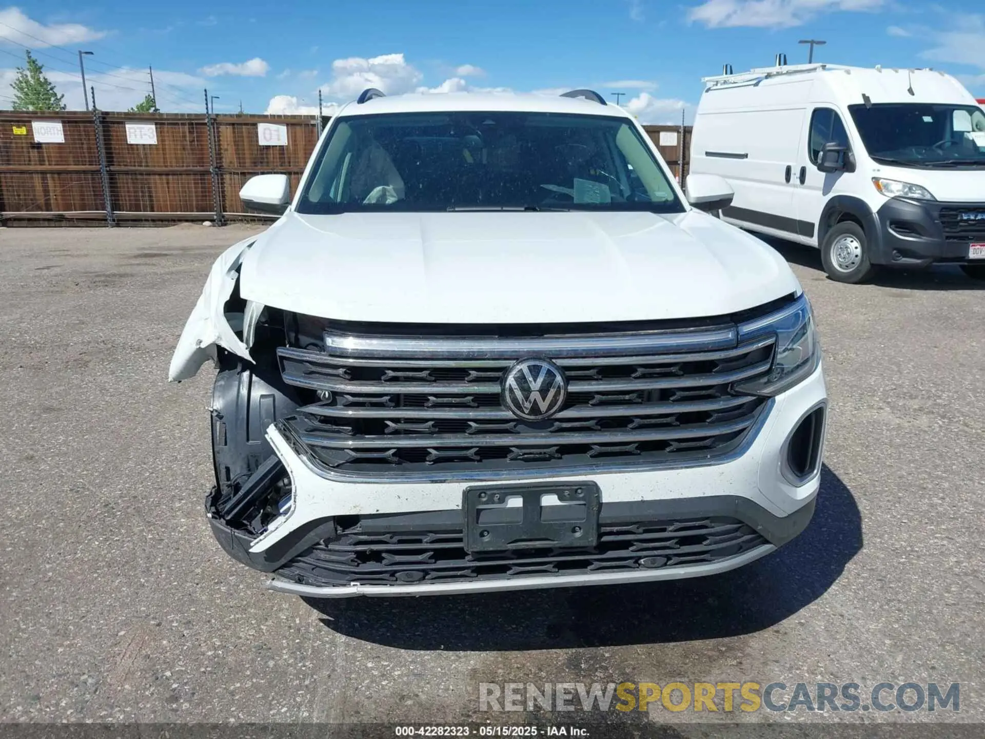 12 fotografías del automóvil dañado 1V2HR2CA8RC580455 VOLKSWAGEN ATLAS 2024