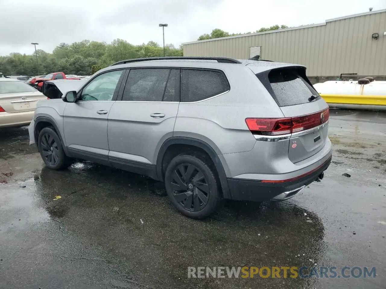 2 fotografías del automóvil dañado 1V2HR2CAXRC525442 VOLKSWAGEN ATLAS 2024
