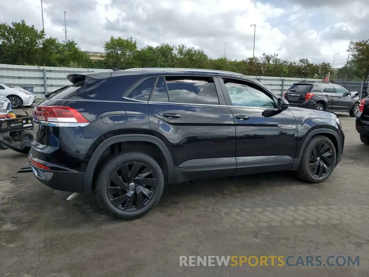 3 fotografías del automóvil dañado 1V2JE2CA5RC200727 VOLKSWAGEN ATLAS 2024