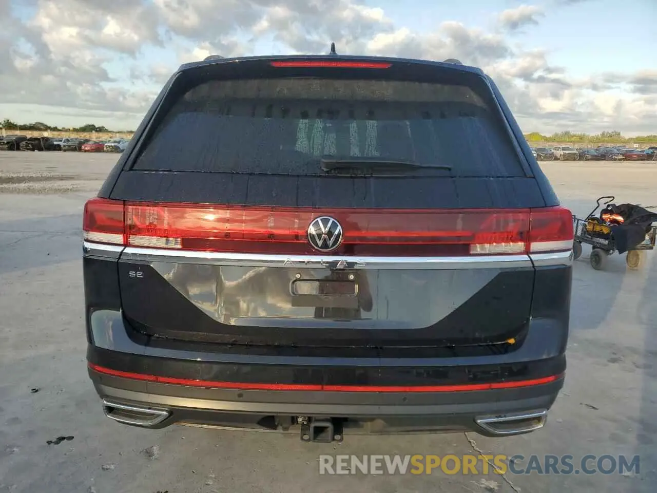6 fotografías del automóvil dañado 1V2JR2CA0RC514628 VOLKSWAGEN ATLAS 2024