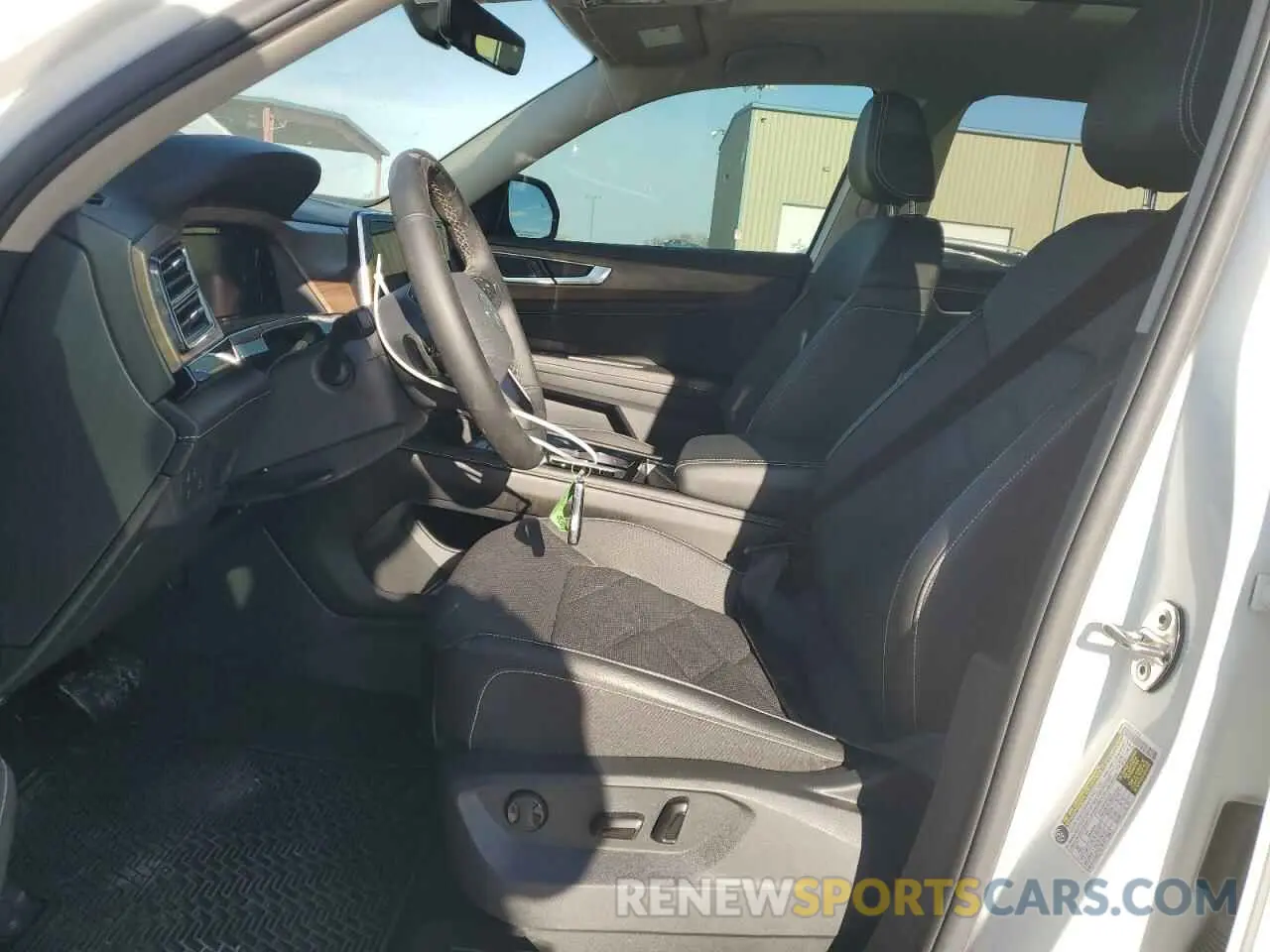 7 fotografías del automóvil dañado 1V2JR2CA1RC577477 VOLKSWAGEN ATLAS 2024