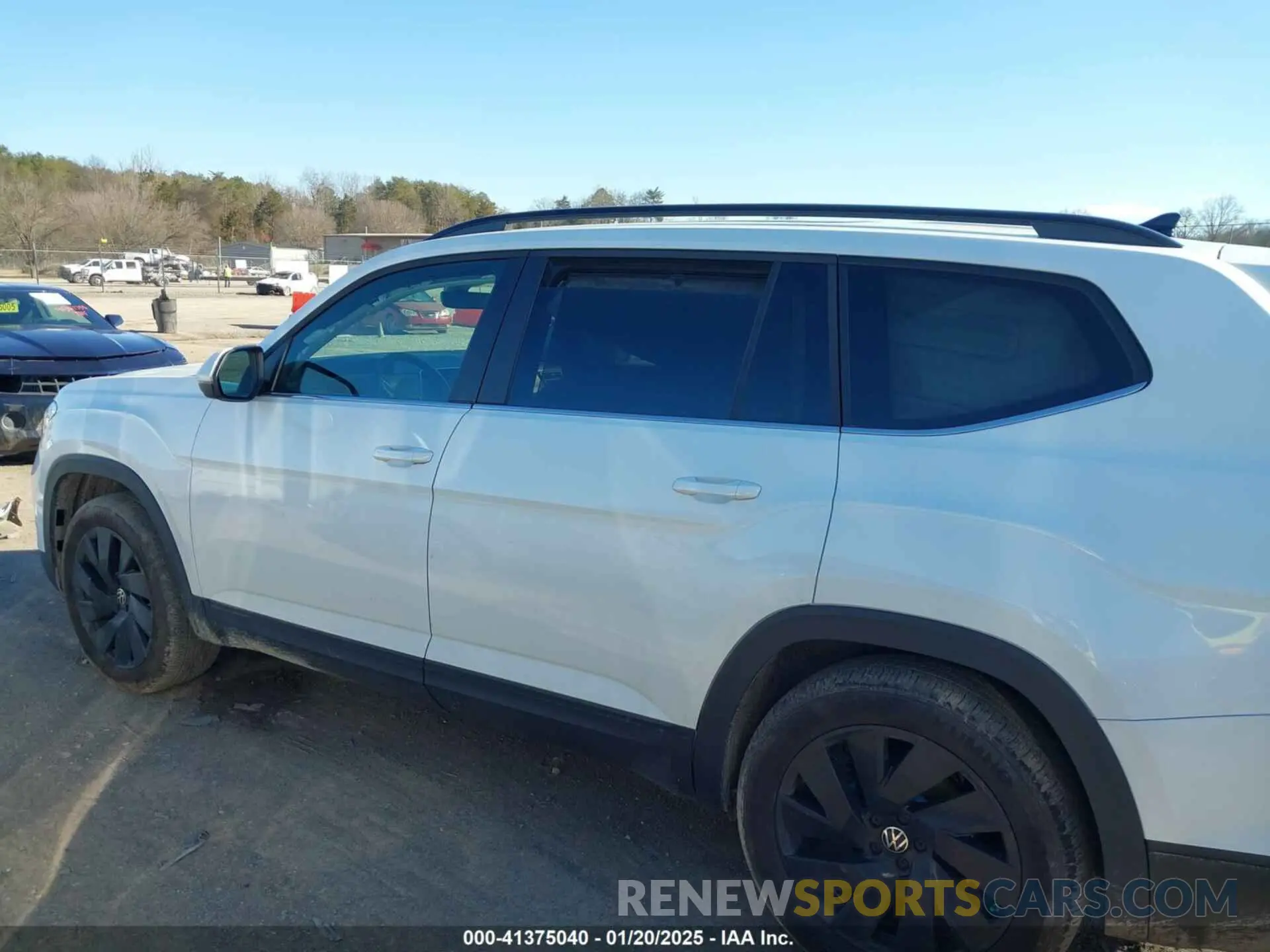 14 fotografías del automóvil dañado 1V2JR2CA1RC579472 VOLKSWAGEN ATLAS 2024