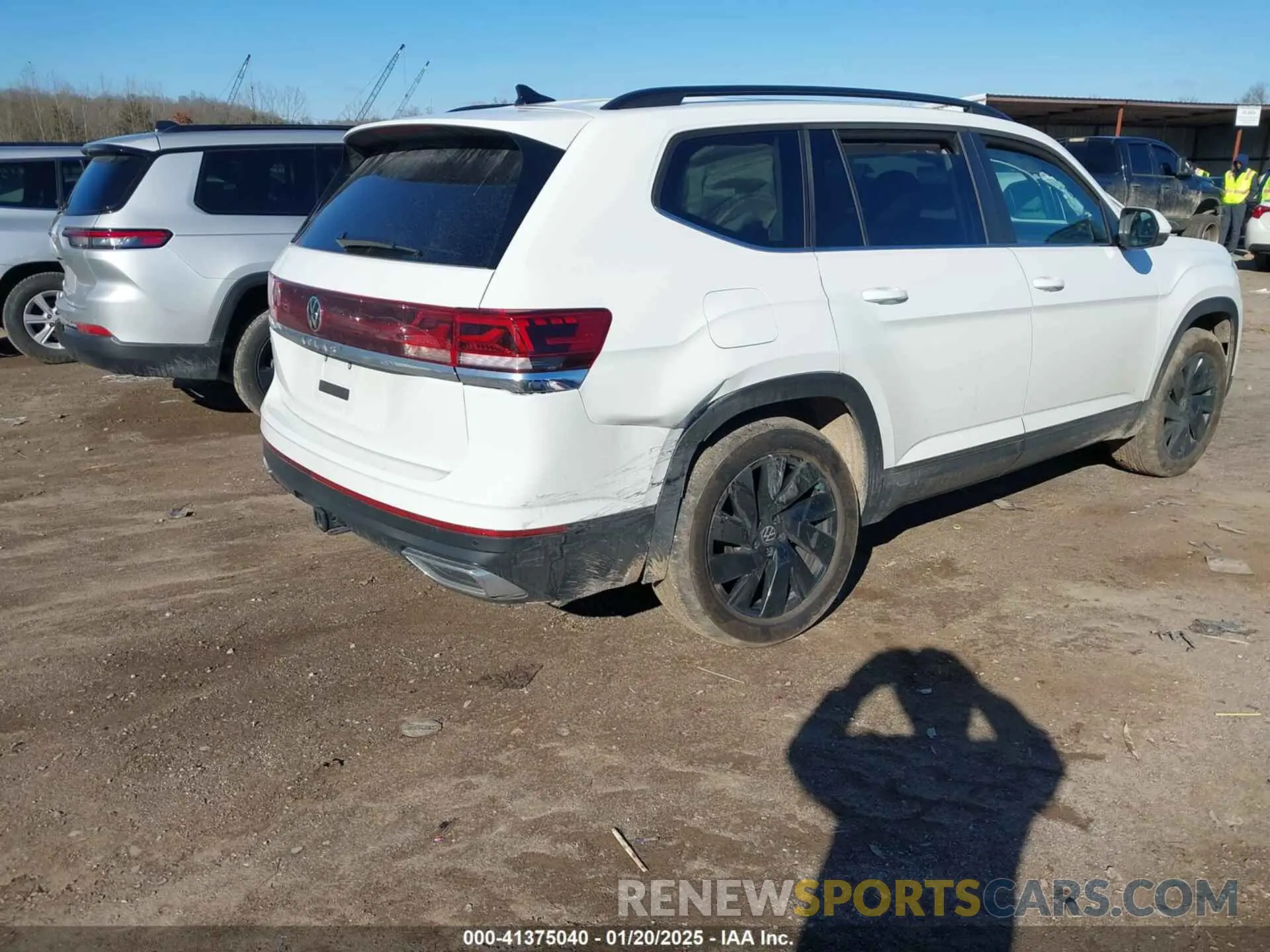 4 fotografías del automóvil dañado 1V2JR2CA1RC579472 VOLKSWAGEN ATLAS 2024