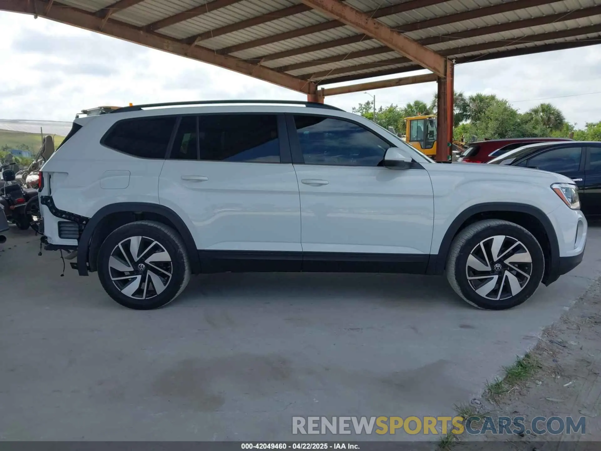 14 fotografías del automóvil dañado 1V2JR2CA1RC616729 VOLKSWAGEN ATLAS 2024