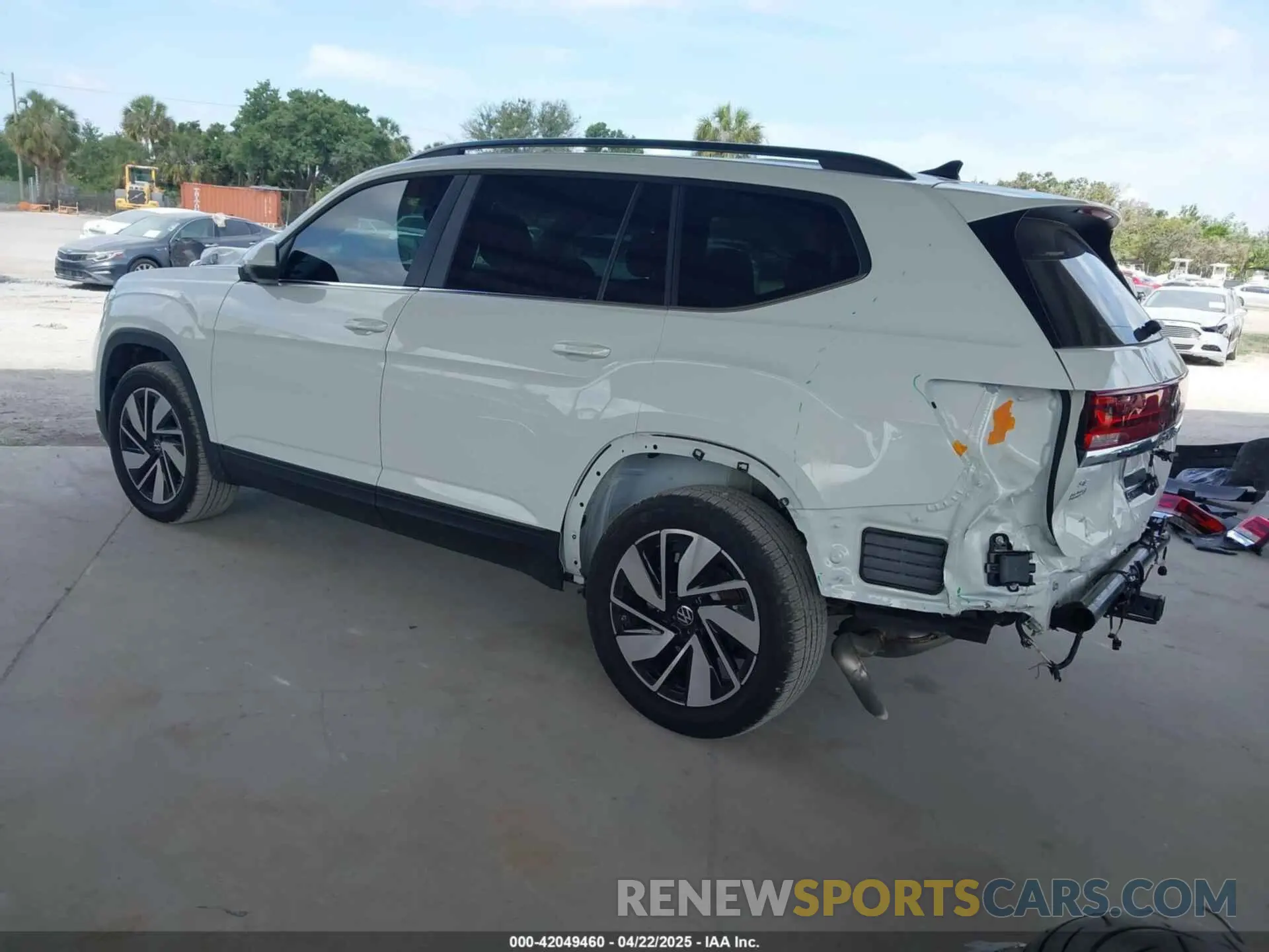 3 fotografías del automóvil dañado 1V2JR2CA1RC616729 VOLKSWAGEN ATLAS 2024