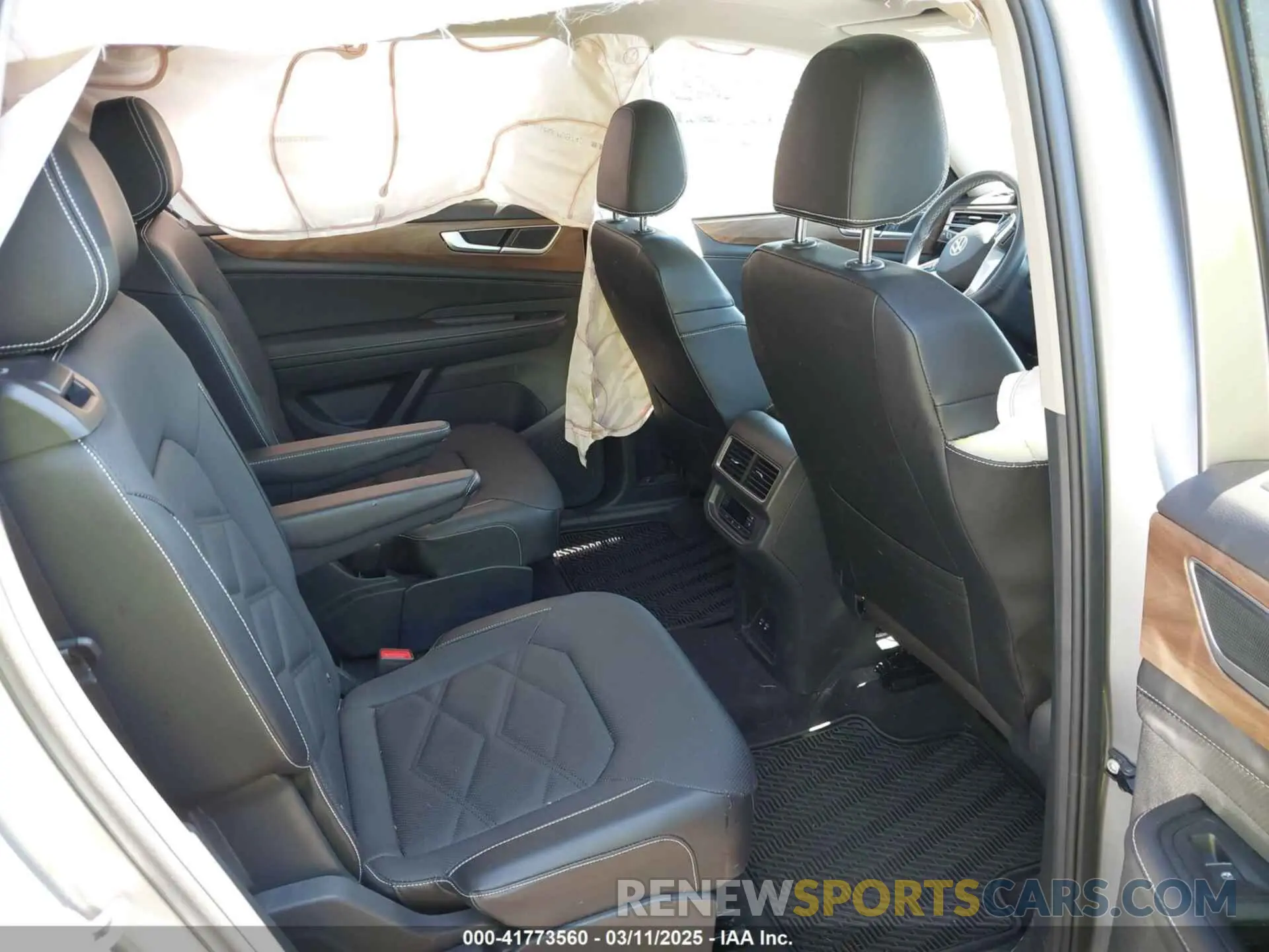 8 fotografías del automóvil dañado 1V2JR2CA2RC518633 VOLKSWAGEN ATLAS 2024