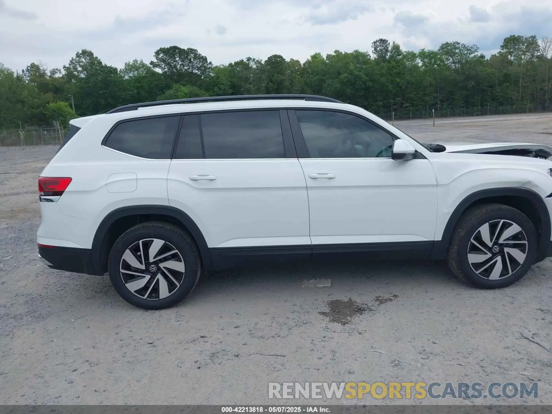 13 fotografías del automóvil dañado 1V2JR2CA3RC614867 VOLKSWAGEN ATLAS 2024
