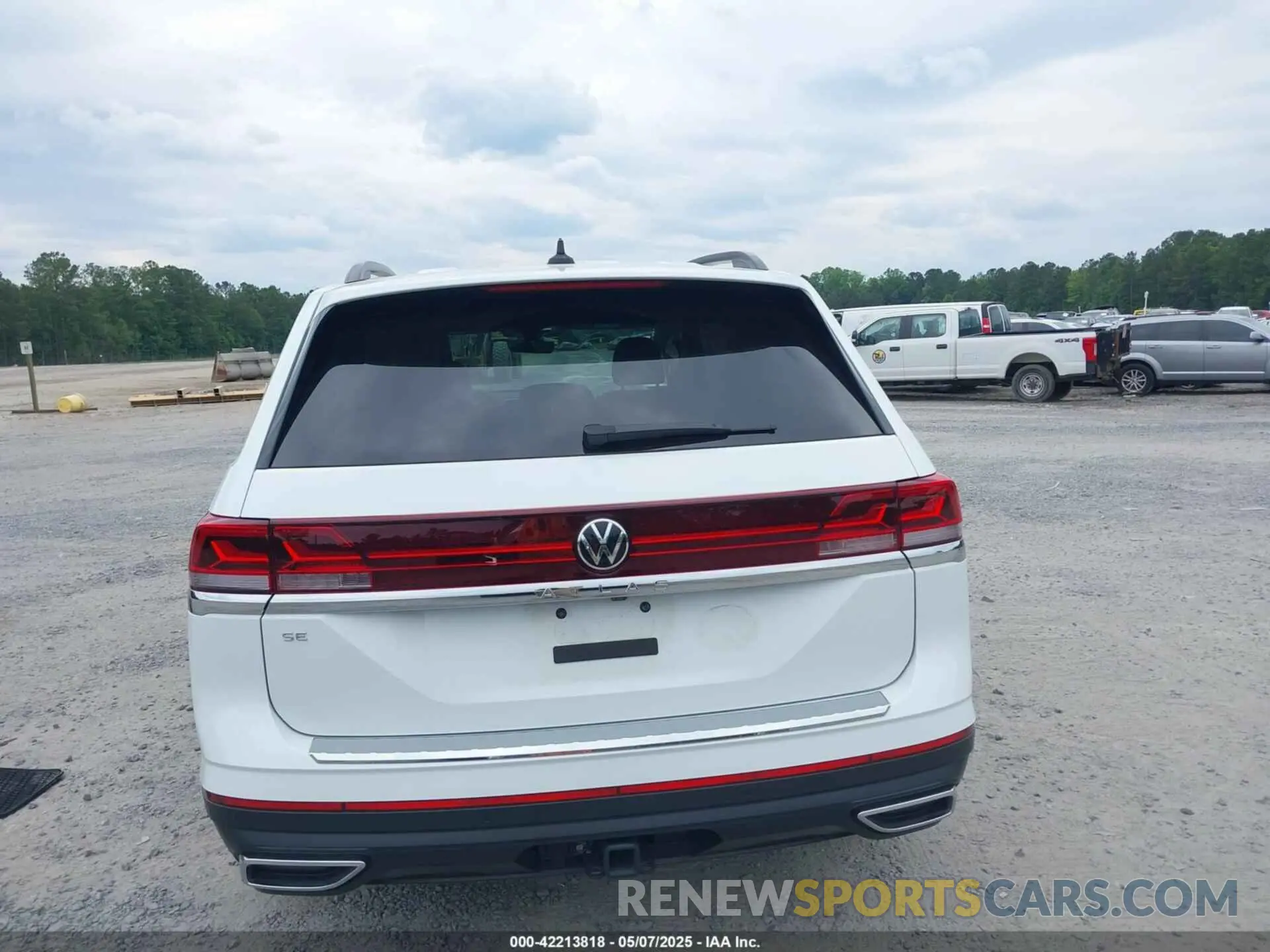 16 fotografías del automóvil dañado 1V2JR2CA3RC614867 VOLKSWAGEN ATLAS 2024
