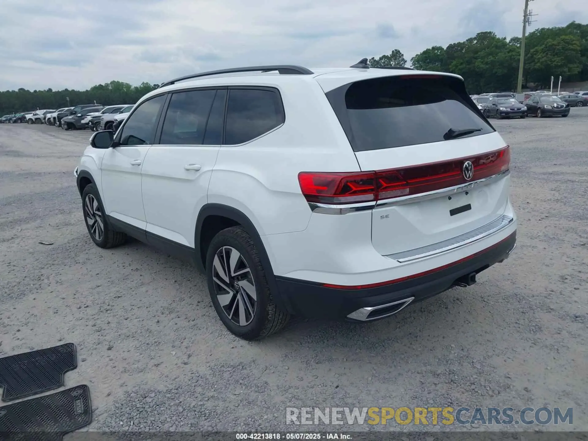 3 fotografías del automóvil dañado 1V2JR2CA3RC614867 VOLKSWAGEN ATLAS 2024